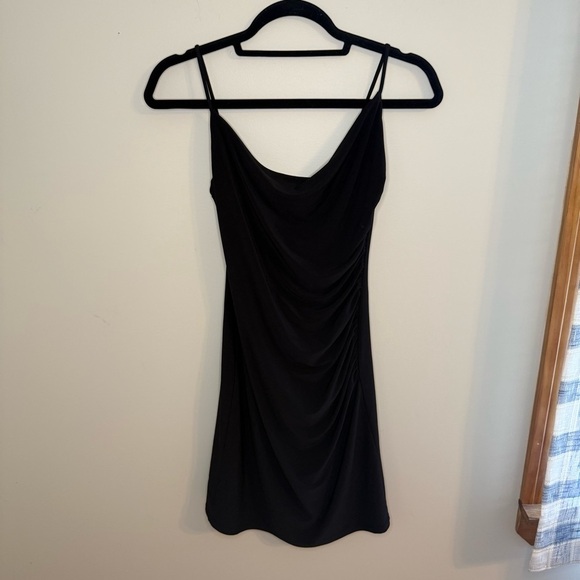LAUNDRY by Shelli Segal Black Ruched Mini Dress 2 - Picture 1 of 6